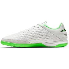 NIKE JR LEGEND 8 CLUB IC